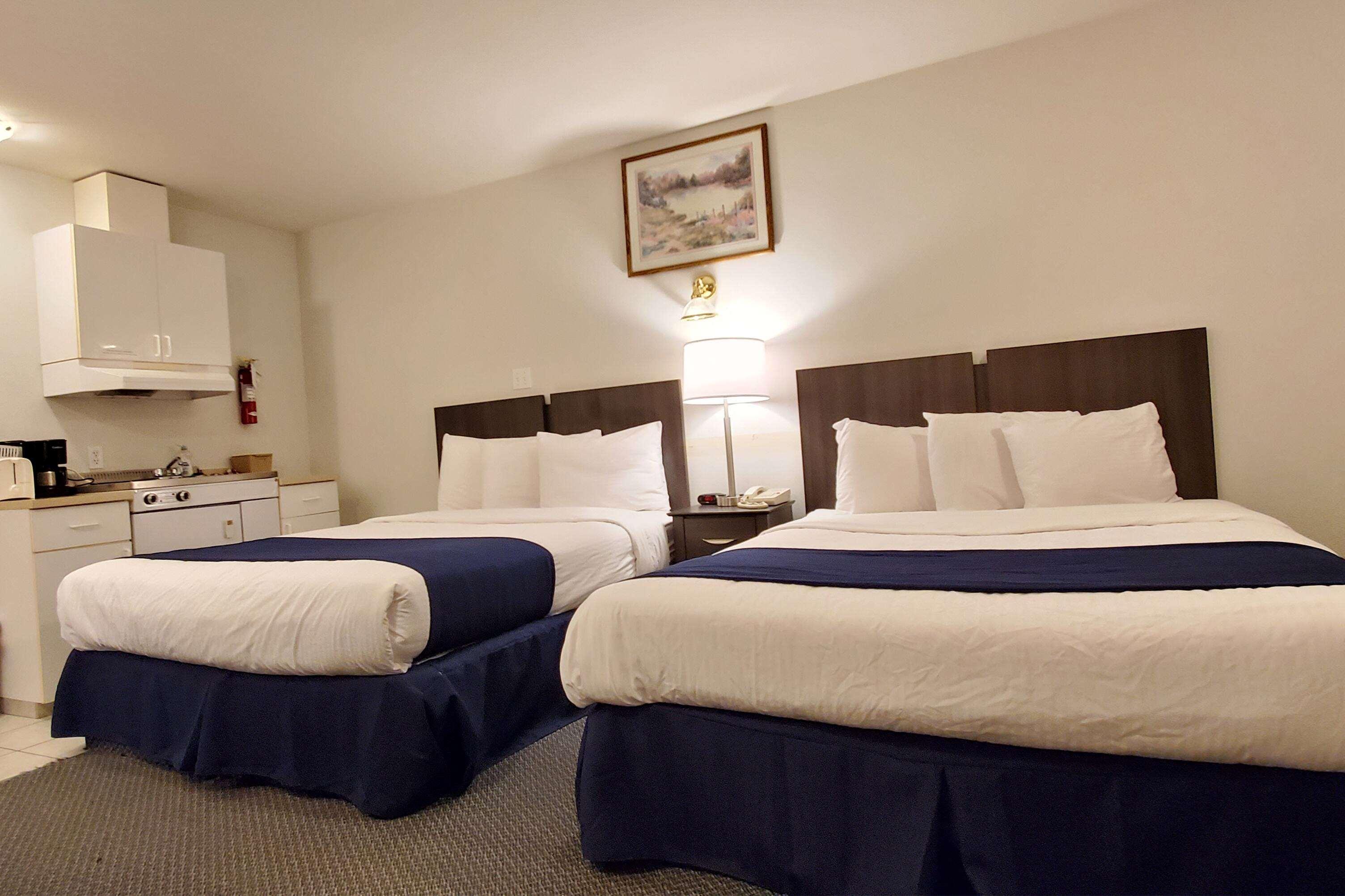 Travelodge By Wyndham Mcbride Bagian luar foto