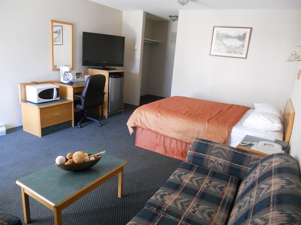 Travelodge By Wyndham Mcbride Bagian luar foto
