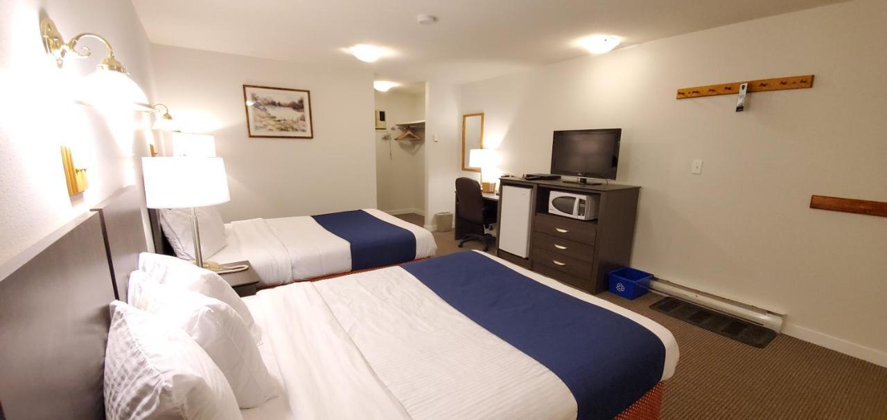 Travelodge By Wyndham Mcbride Bagian luar foto